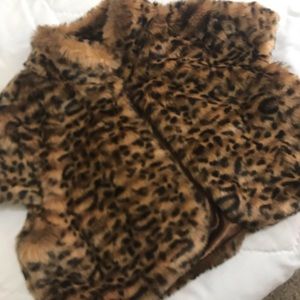 Faux fur cap sleeve jacket!